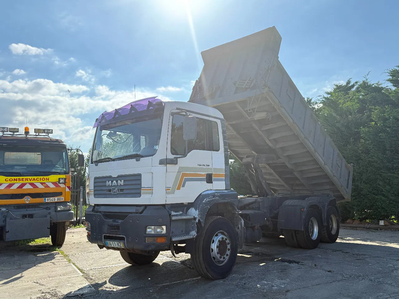MAN TGA 26.360 6X4 Tipper Spring/Spring ZF Manual gear EURO3 - 덤프트럭 : 사진 2 MAN TGA 26.360 6X4 Tipper Spring/Spring ZF Manual gear EURO3 - 덤프트럭 : 사진 2