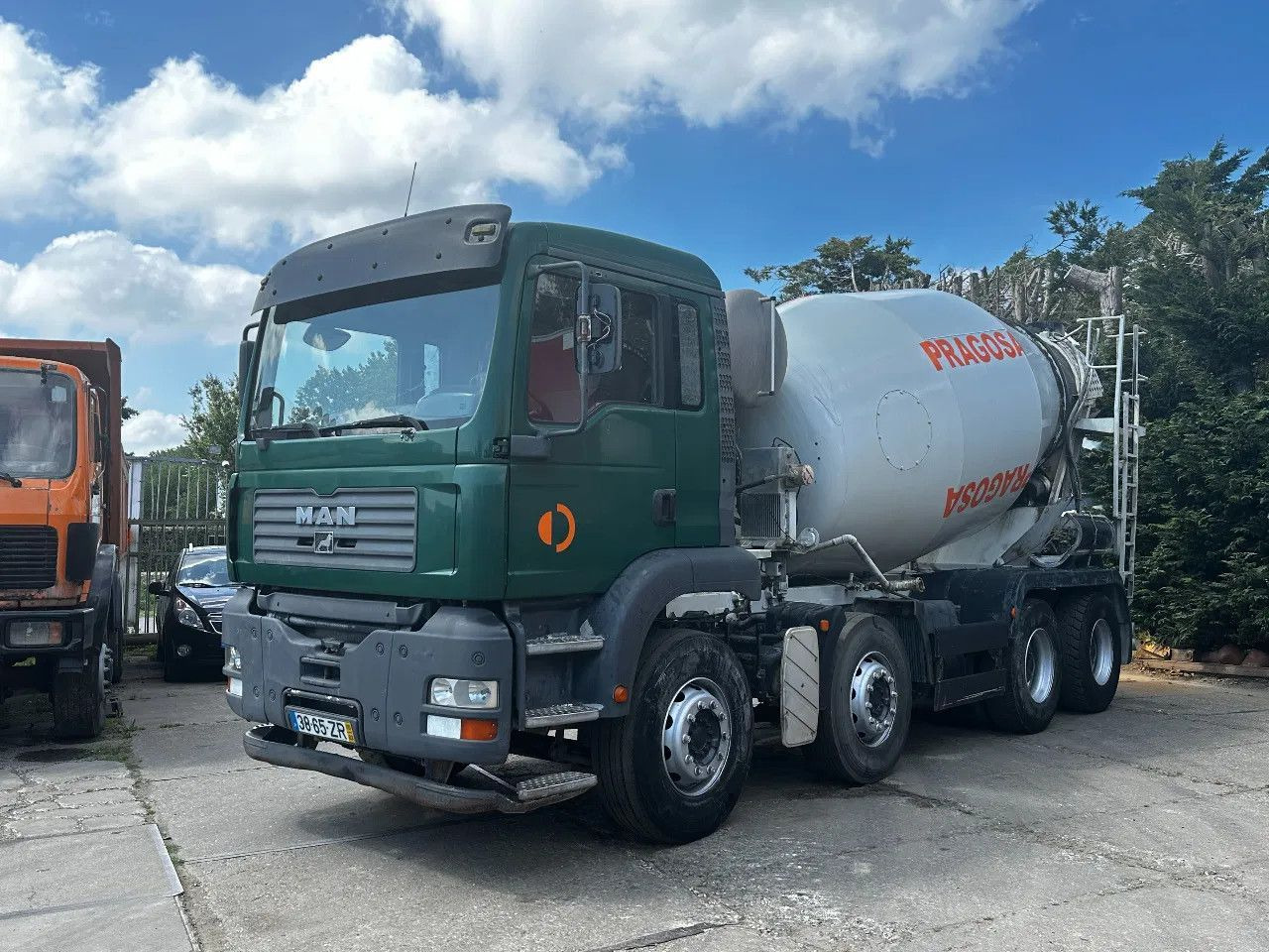MAN TGA 35.360 8X4 CIFA Beton Mixer Spring/Spring ZF - 콘크리트 믹서 트럭 : 사진 2 MAN TGA 35.360 8X4 CIFA Beton Mixer Spring/Spring ZF - 콘크리트 믹서 트럭 : 사진 2