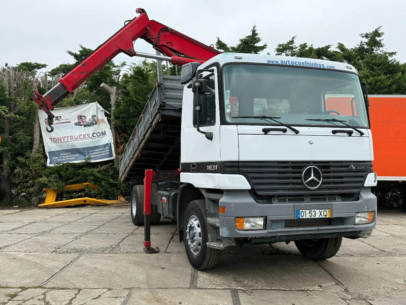 Mercedes-Benz Actros 1831 V6 4X2 Tipper + crane EPS Manual Gearbox 3 peddal - 덤프트럭, 크레인 트럭 : 사진 1 Mercedes-Benz Actros 1831 V6 4X2 Tipper + crane EPS Manual Gearbox 3 peddal - 덤프트럭, 크레인 트럭 : 사진 1