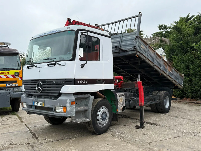 Mercedes-Benz Actros 1831 V6 4X2 Tipper + crane EPS Manual Gearbox 3 peddal - 덤프트럭, 크레인 트럭 : 사진 2 Mercedes-Benz Actros 1831 V6 4X2 Tipper + crane EPS Manual Gearbox 3 peddal - 덤프트럭, 크레인 트럭 : 사진 2