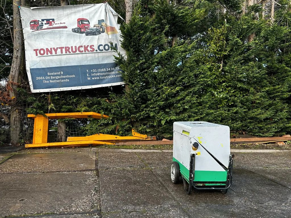 Pramac P6000S2 6KVA Generator - 발전기 세트 : 사진 1 Pramac P6000S2 6KVA Generator - 발전기 세트 : 사진 1