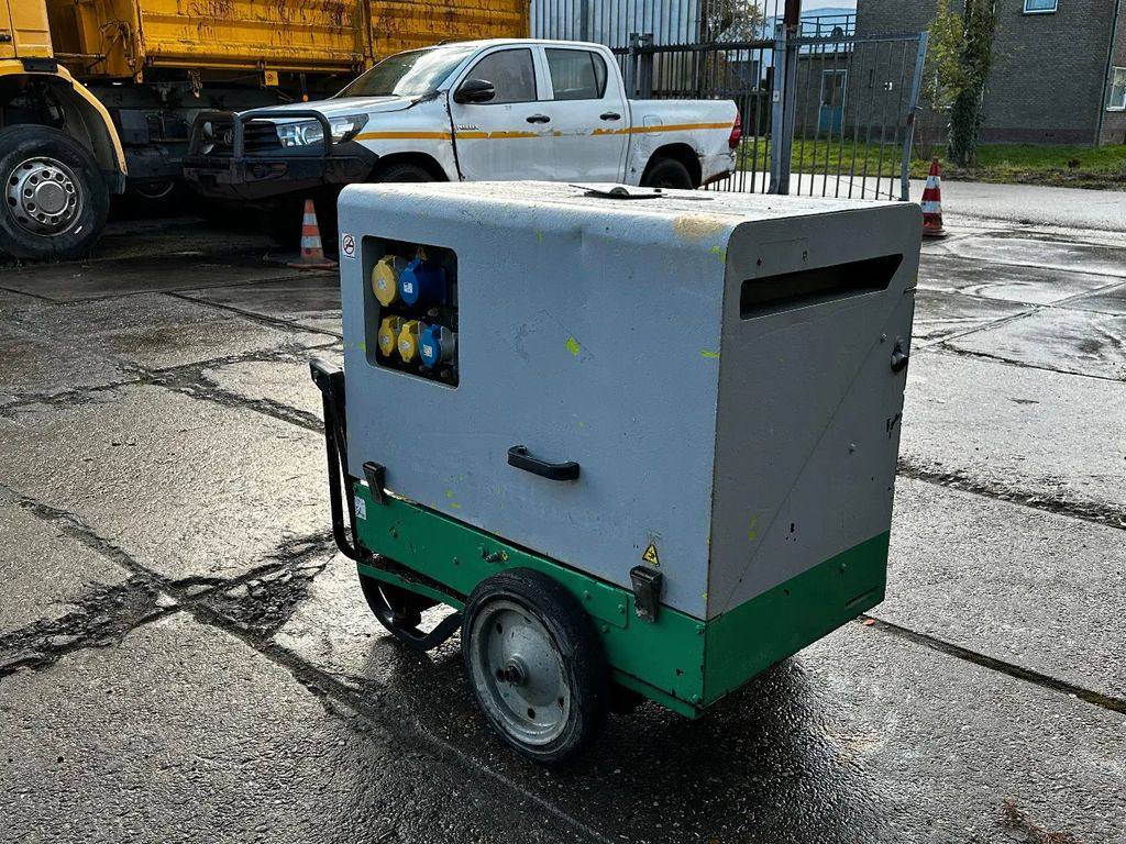 Pramac P6000S2 6KVA Generator - 발전기 세트 : 사진 4 Pramac P6000S2 6KVA Generator - 발전기 세트 : 사진 4