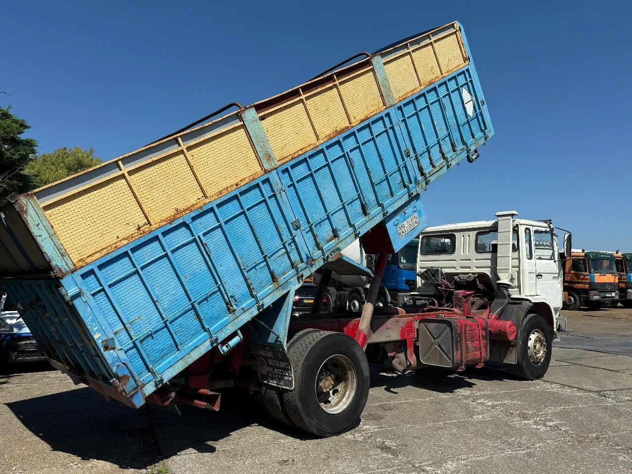 Renault G230 4X2 Tipper Spring/Spring Manual Gearbox - 덤프트럭 : 사진 4 Renault G230 4X2 Tipper Spring/Spring Manual Gearbox - 덤프트럭 : 사진 4