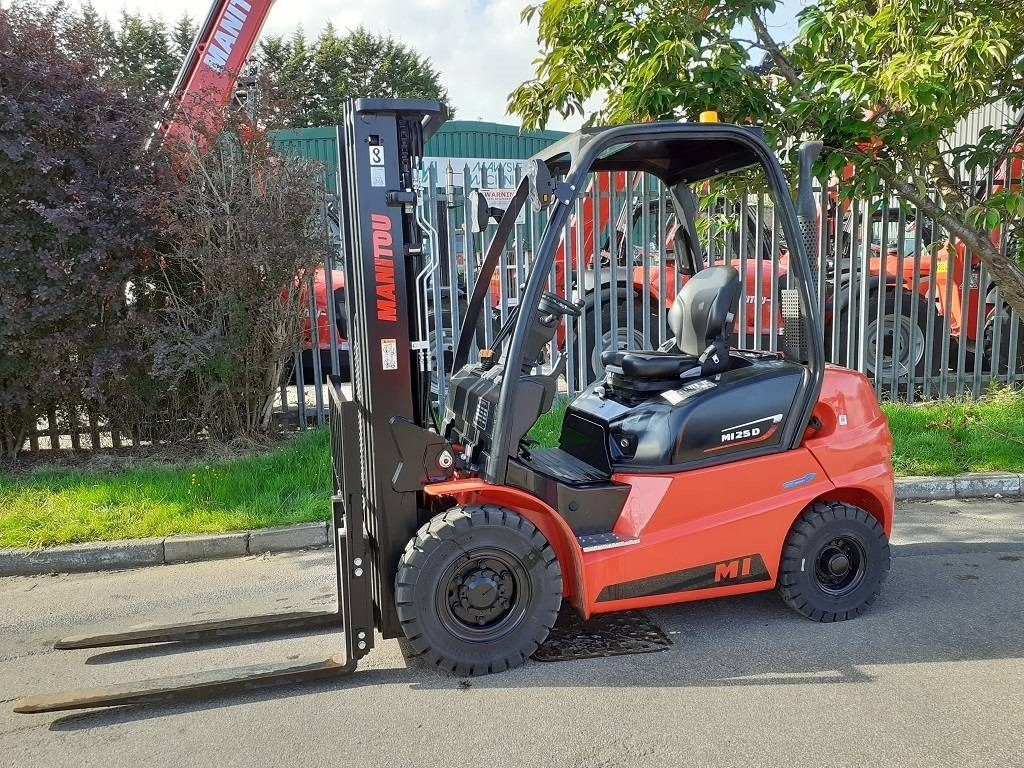 Manitou MI 25 D - 디젤 지게차 : 사진 1 Manitou MI 25 D - 디젤 지게차 : 사진 1