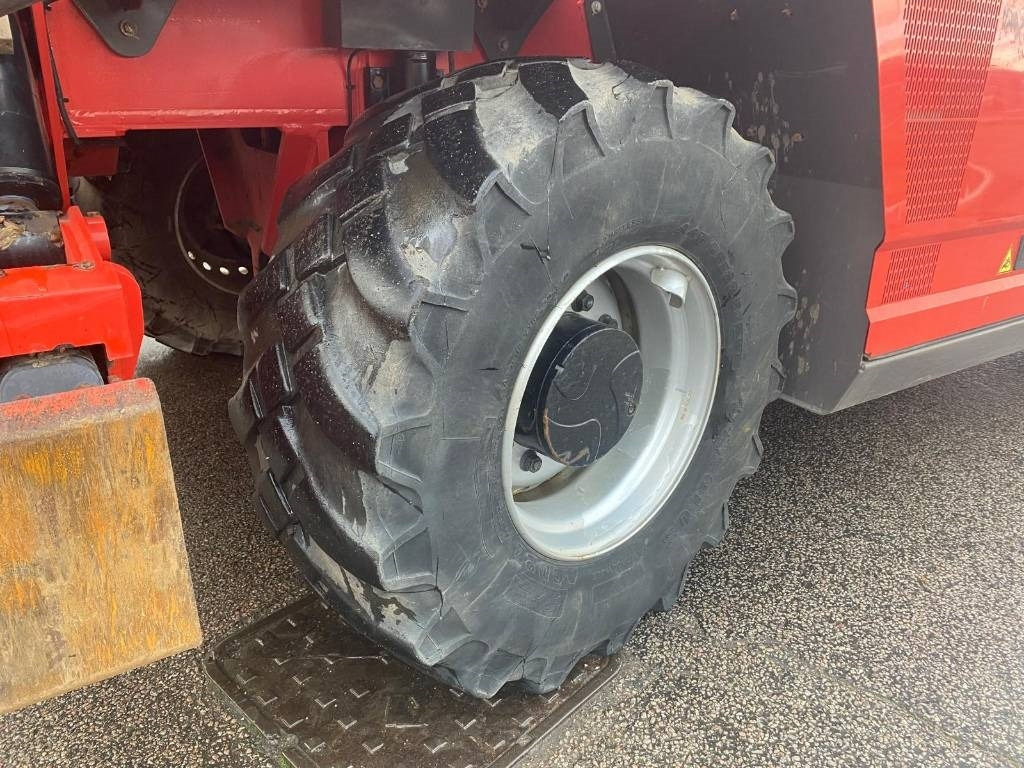 텔레스코픽 핸들러 Manitou MRT2550 : 사진 24 텔레스코픽 핸들러 Manitou MRT2550 : 사진 24