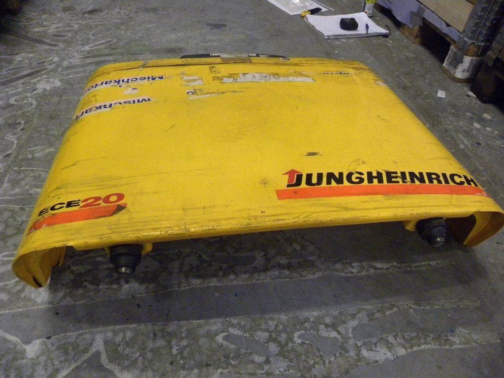 Front hood for Jungheinrich ECE 20 - 보디 및 외관 자재 취급 장비 용 : 사진 2 Front hood for Jungheinrich ECE 20 - 보디 및 외관 자재 취급 장비 용 : 사진 2