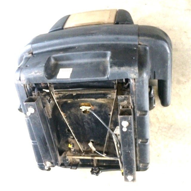 HYSTER seat for forklift - 운전실 및 내부 지게차 용 : 사진 4 HYSTER seat for forklift - 운전실 및 내부 지게차 용 : 사진 4