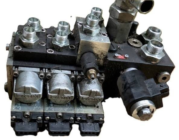Hydraulic control valve for BT/Toyota - 유압 밸브 자재 취급 장비 용 : 사진 2 Hydraulic control valve for BT/Toyota - 유압 밸브 자재 취급 장비 용 : 사진 2