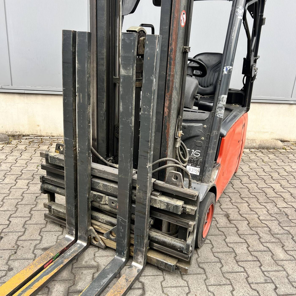 Linde E16 (386) - 전기 지게차 : 사진 4 Linde E16 (386) - 전기 지게차 : 사진 4