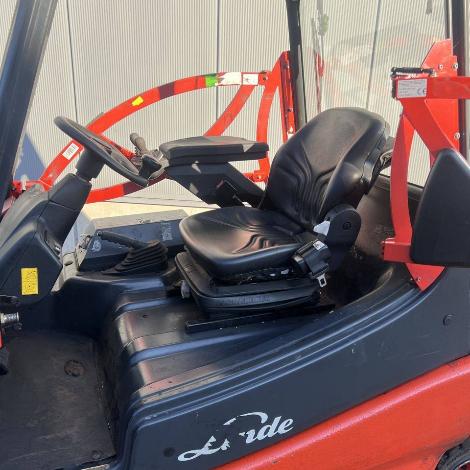 Linde E25S (336-03) - 전기 지게차 : 사진 4 Linde E25S (336-03) - 전기 지게차 : 사진 4