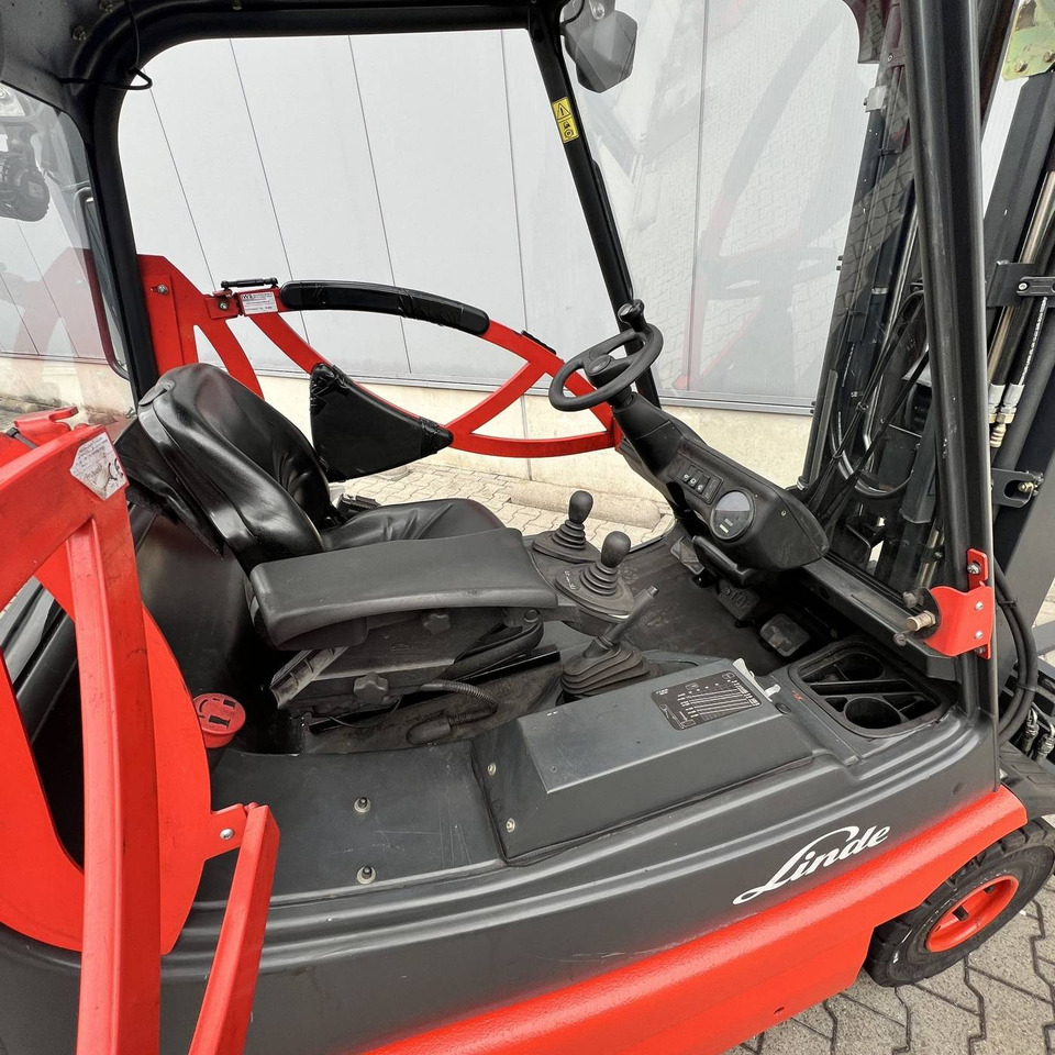 Linde E25S (336-03) - 전기 지게차 : 사진 4 Linde E25S (336-03) - 전기 지게차 : 사진 4