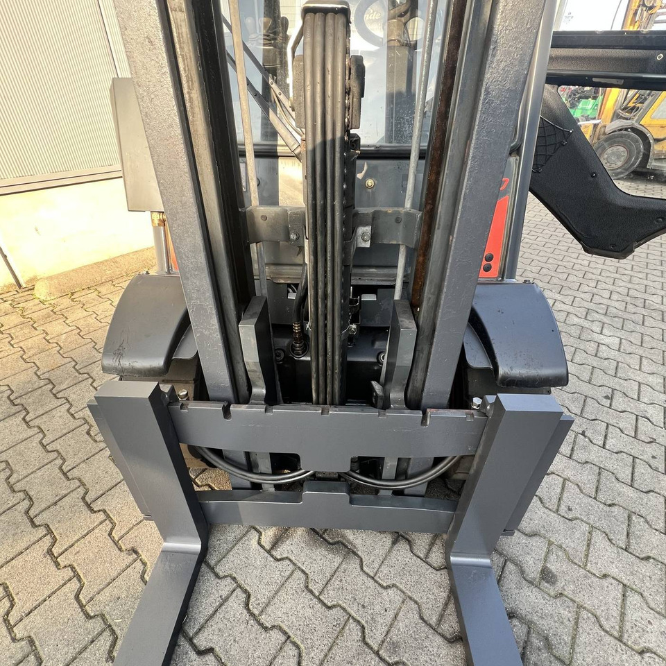Linde H30D (393-02) EVO - 디젤 지게차 : 사진 2 Linde H30D (393-02) EVO - 디젤 지게차 : 사진 2