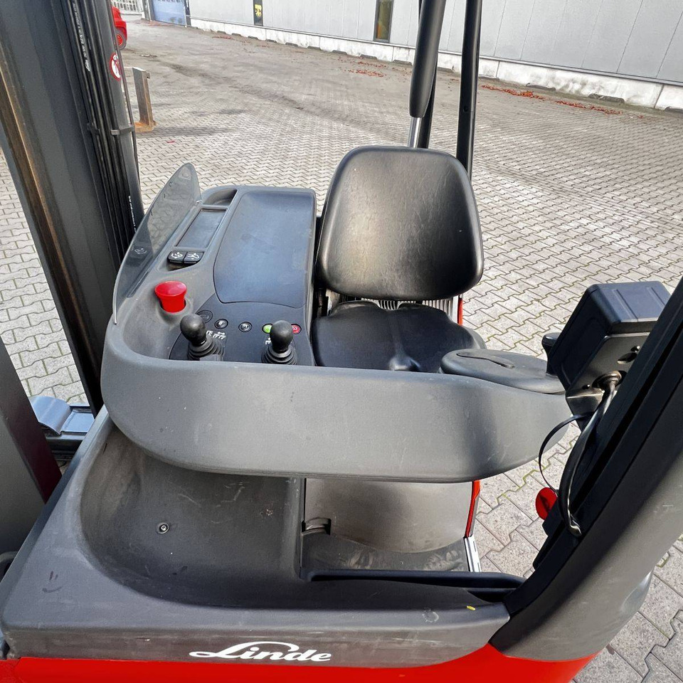 Linde R16 HD (1120) - 리치 트럭 : 사진 5 Linde R16 HD (1120) - 리치 트럭 : 사진 5