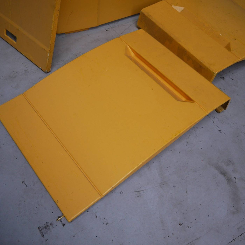 Plastic covers for Dambach, Atlet OMNI 140DCR - 보디 및 외관 자재 취급 장비 용 : 사진 4 Plastic covers for Dambach, Atlet OMNI 140DCR - 보디 및 외관 자재 취급 장비 용 : 사진 4