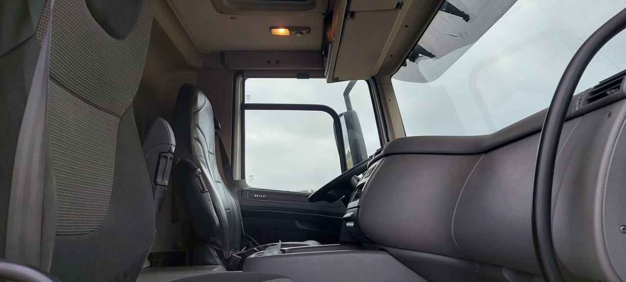 DAF CF400 - 유조트럭 : 사진 3 DAF CF400 - 유조트럭 : 사진 3