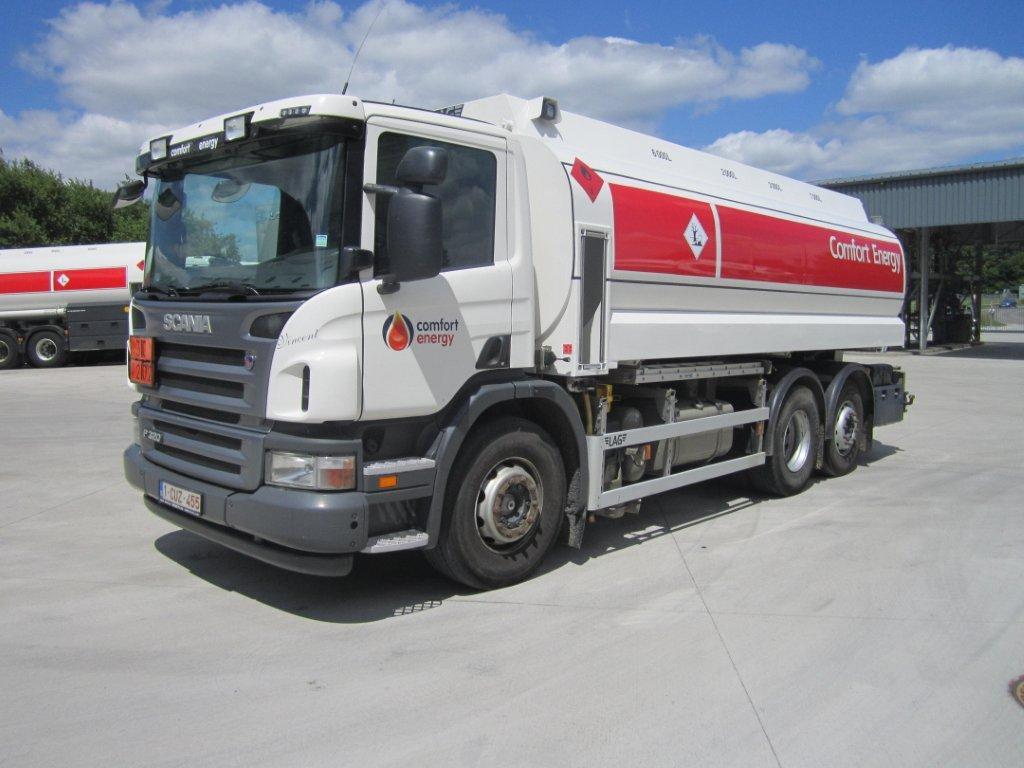 Scania P320 - 유조트럭 : 사진 1 Scania P320 - 유조트럭 : 사진 1