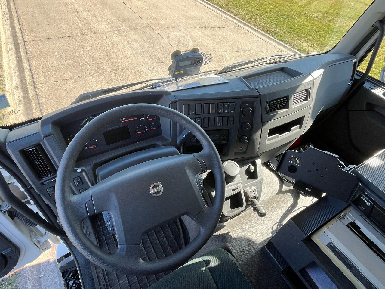 신규 유조트럭 VOLVO FL : 사진 6 신규 유조트럭 VOLVO FL : 사진 6