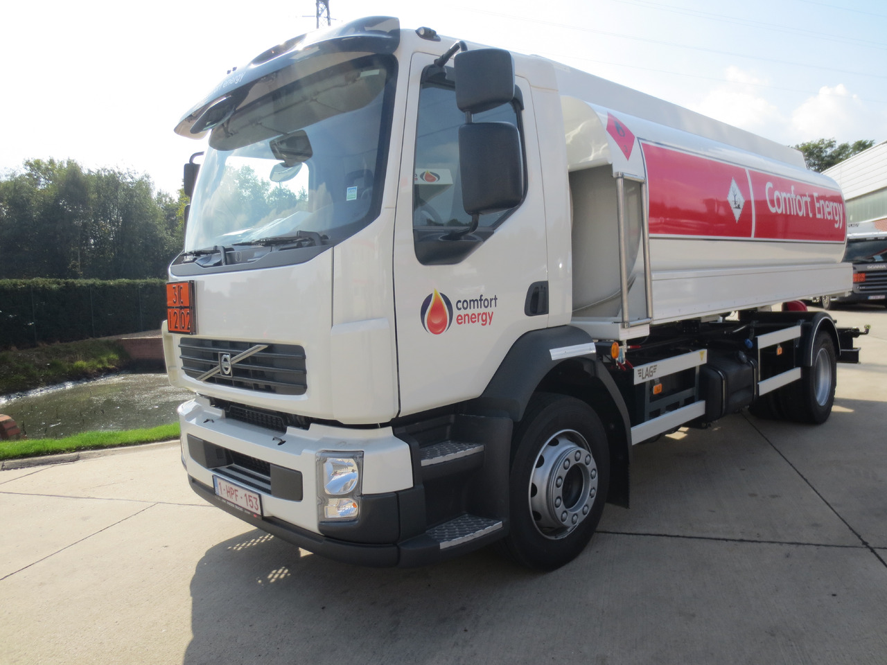 유조트럭 VOLVO FL : 사진 7