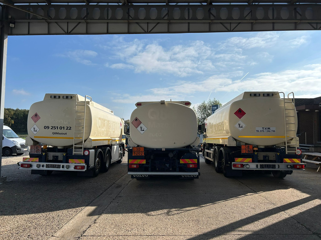 VOLVO FM (lot of 3) - 유조트럭 : 사진 5 VOLVO FM (lot of 3) - 유조트럭 : 사진 5