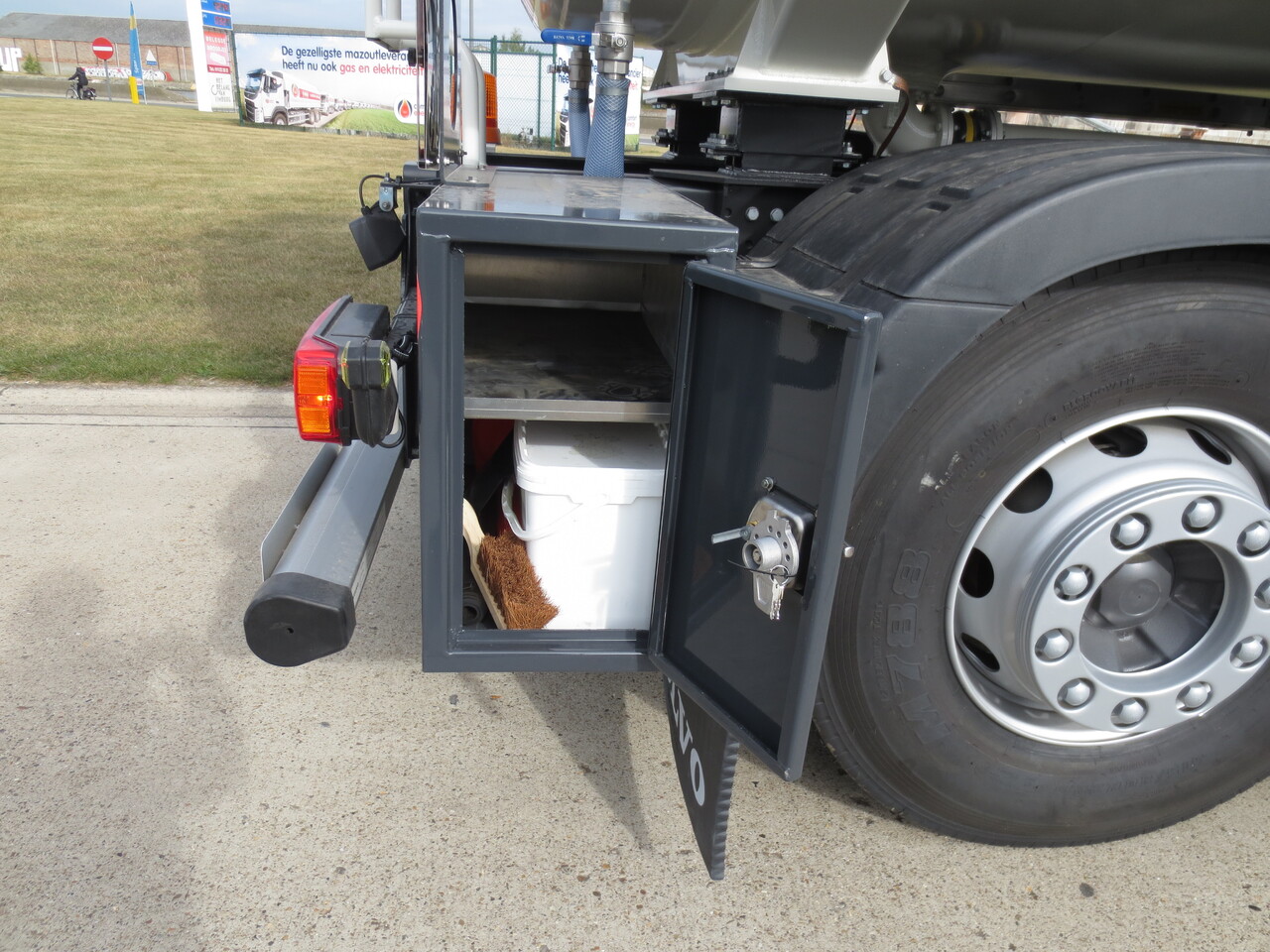 VOLVO FM - 유조트럭 : 사진 4 VOLVO FM - 유조트럭 : 사진 4