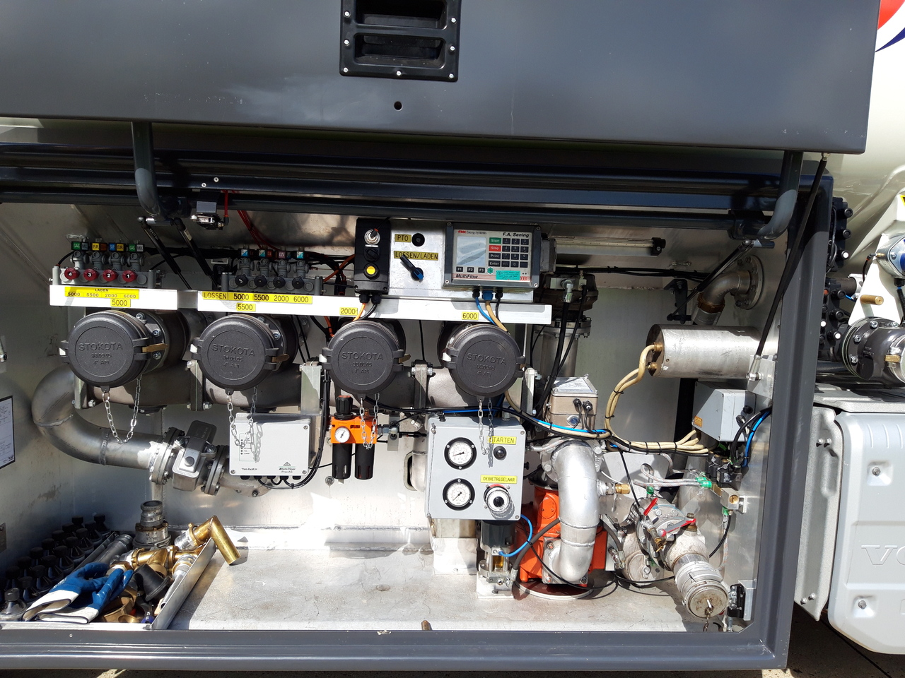 VOLVO FM - 유조트럭 : 사진 2 VOLVO FM - 유조트럭 : 사진 2