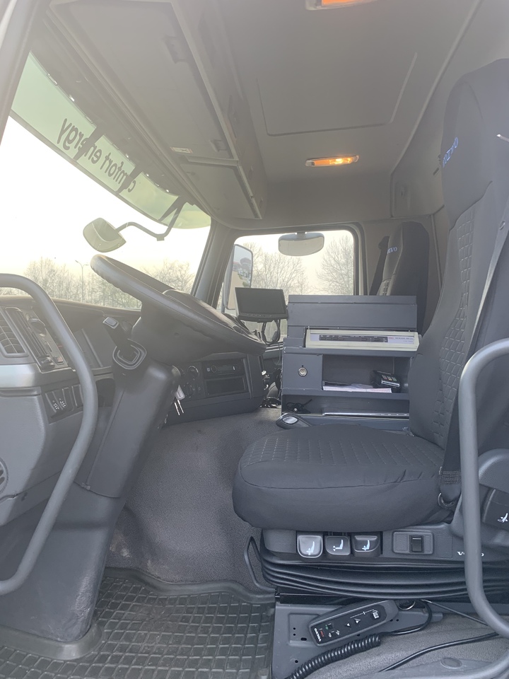 Volvo FMFH - 유조트럭 : 사진 3 Volvo FMFH - 유조트럭 : 사진 3