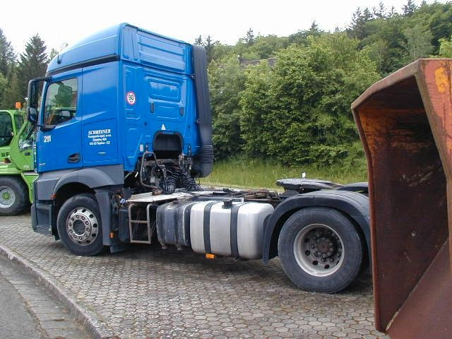 Mercedes-Benz 1843 Actros - 트랙터 유닛 : 사진 3 Mercedes-Benz 1843 Actros - 트랙터 유닛 : 사진 3