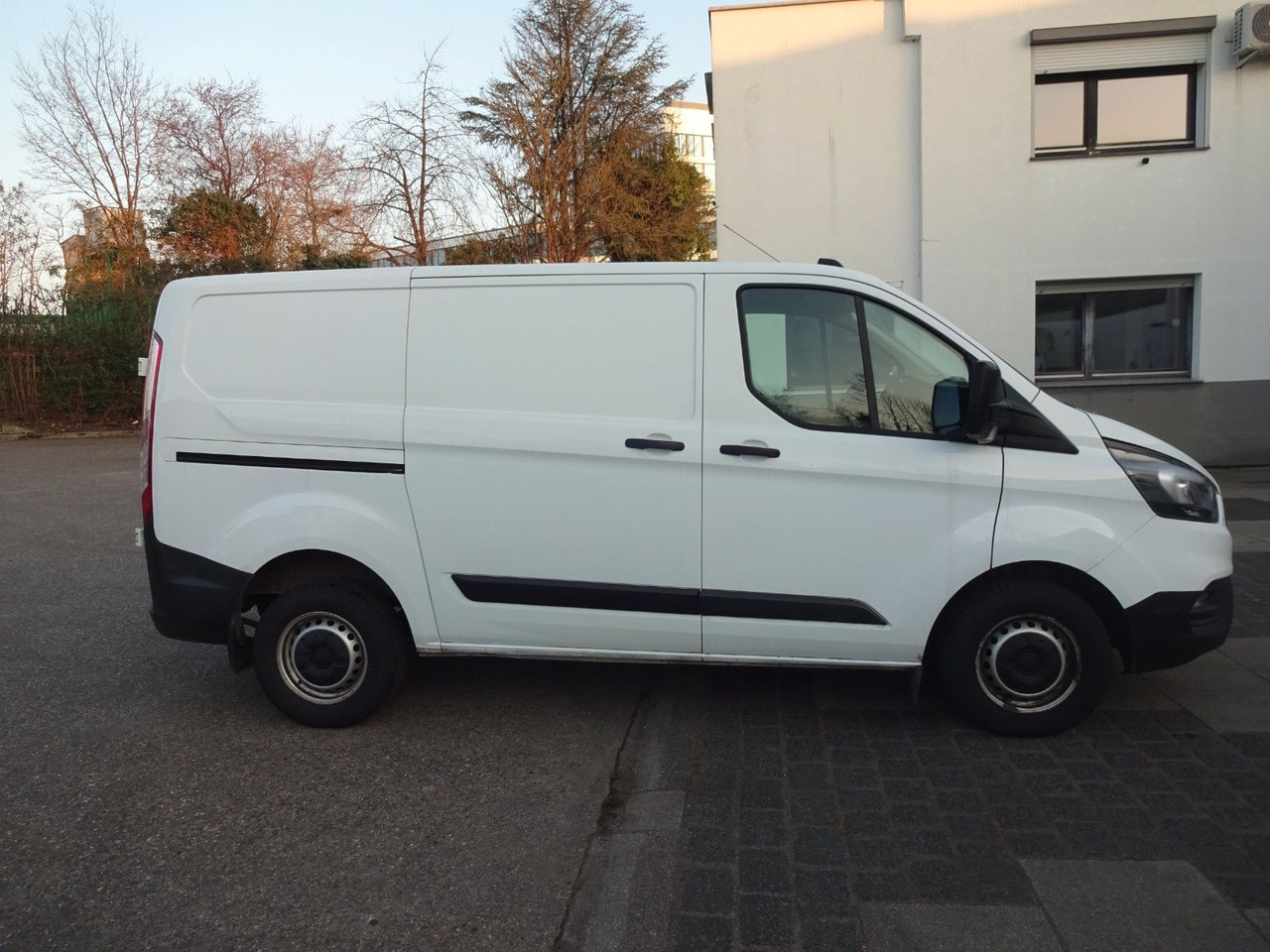 Ford Transit Custom Kasten 280 L1H1, PDC - 패널 밴 : 사진 4 Ford Transit Custom Kasten 280 L1H1, PDC - 패널 밴 : 사진 4