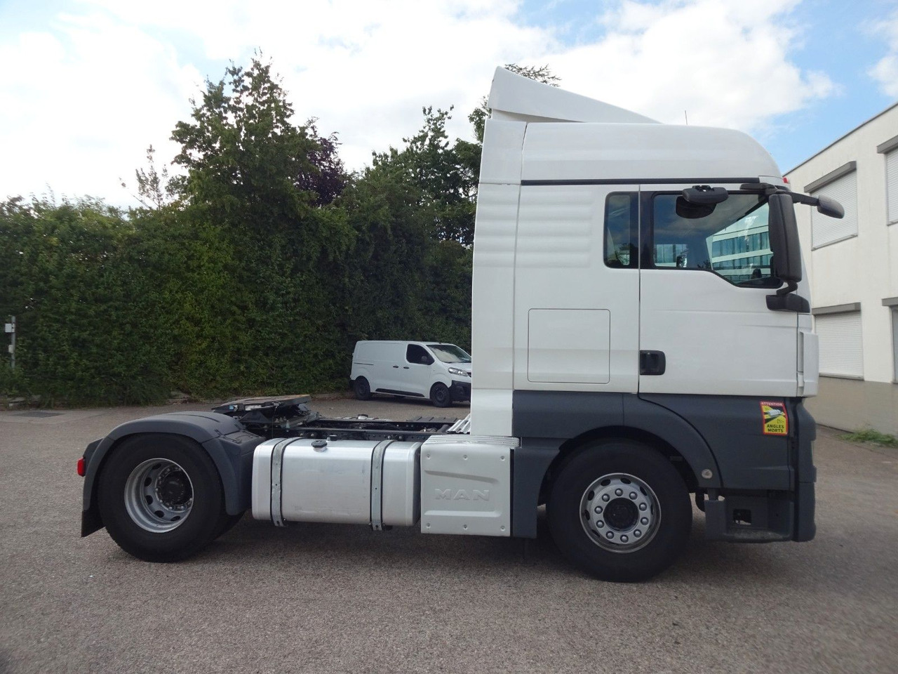 MAN 10 x TGX 18.470, XLX, Intarder, ACC, 2 Tank - 트랙터 유닛 : 사진 4 MAN 10 x TGX 18.470, XLX, Intarder, ACC, 2 Tank - 트랙터 유닛 : 사진 4