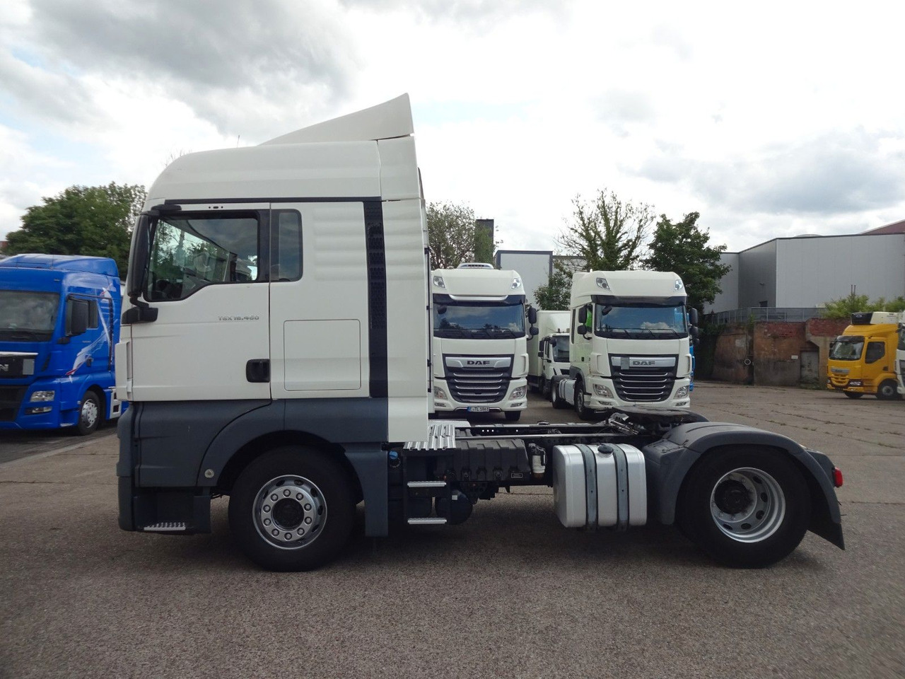 MAN TGX 18.460, XLX, Intarder, ACC - 트랙터 유닛 : 사진 4 MAN TGX 18.460, XLX, Intarder, ACC - 트랙터 유닛 : 사진 4