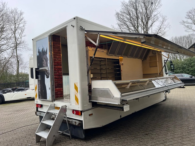 DAF LF 180 4X2 Verkoopopbouw/Verkaufsaufbau +Koeling Hydraulisch uitklapbaar - 벤딩 트럭 : 사진 2 DAF LF 180 4X2 Verkoopopbouw/Verkaufsaufbau +Koeling Hydraulisch uitklapbaar - 벤딩 트럭 : 사진 2