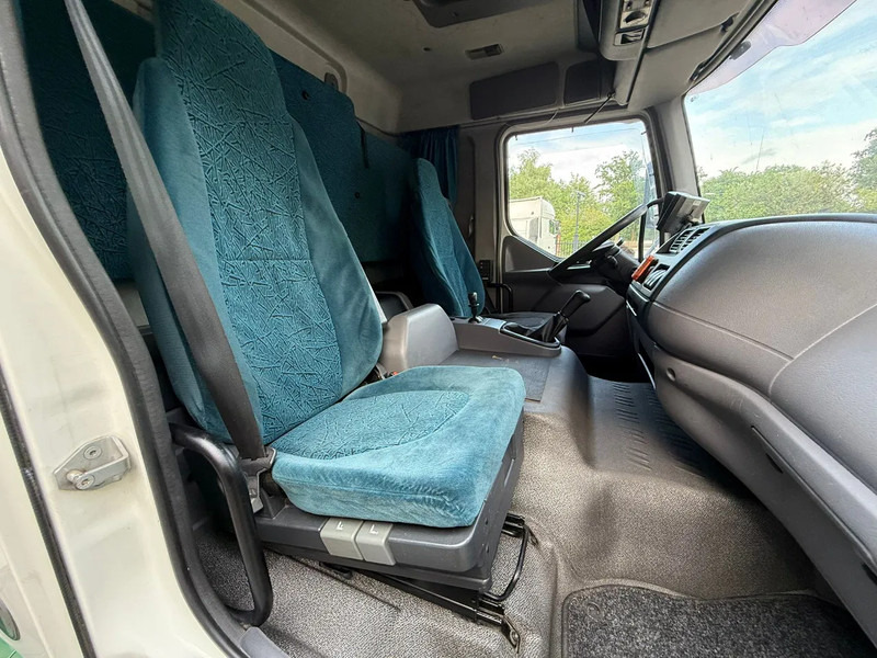 DAF LF 45.220 Laadklep/LBW Zijdeur Airco Slaapcabine AHK - 박스 트럭 : 사진 5 DAF LF 45.220 Laadklep/LBW Zijdeur Airco Slaapcabine AHK - 박스 트럭 : 사진 5