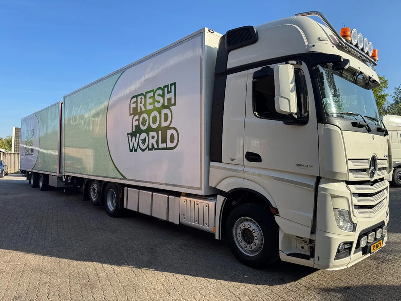 Mercedes-Benz Actros 2842 6X2 Gigaspace Koelcombi Carrier D+E - 등온 트럭 : 사진 2 Mercedes-Benz Actros 2842 6X2 Gigaspace Koelcombi Carrier D+E - 등온 트럭 : 사진 2