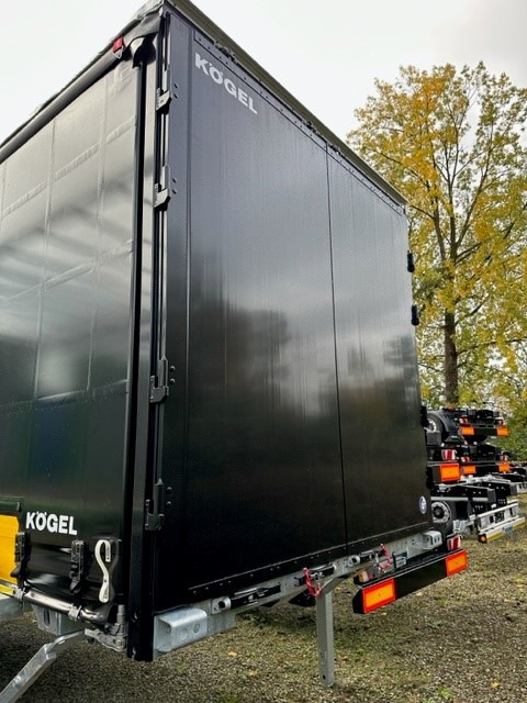 Kögel BDF-System, 7.450 mm lang, Farbe: RAL 9005 schwarz - 커튼 사이드 스왑 바디 : 사진 3 Kögel BDF-System, 7.450 mm lang, Farbe: RAL 9005 schwarz - 커튼 사이드 스왑 바디 : 사진 3