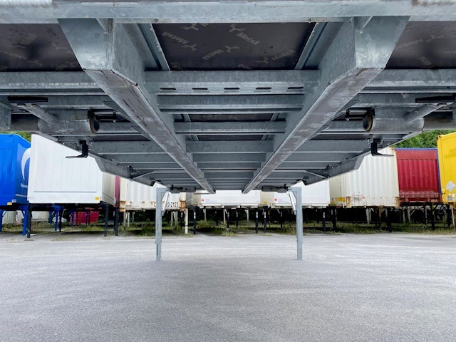 Kögel BDF-System, 7.450 mm lang, mit Heckklappe - 플랫베드 본체 : 사진 4 Kögel BDF-System, 7.450 mm lang, mit Heckklappe - 플랫베드 본체 : 사진 4