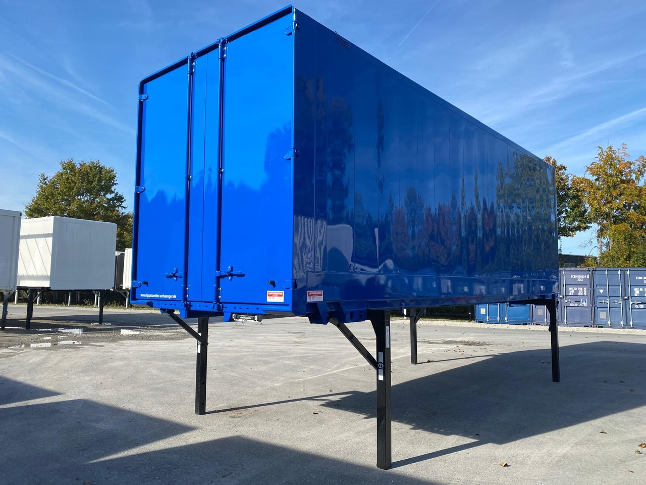 Krone BDF-System 7.450 mm lang, LACK NEU, Premium plus! - 스왑 바디 - 박스 : 사진 4 Krone BDF-System 7.450 mm lang, LACK NEU, Premium plus! - 스왑 바디 - 박스 : 사진 4