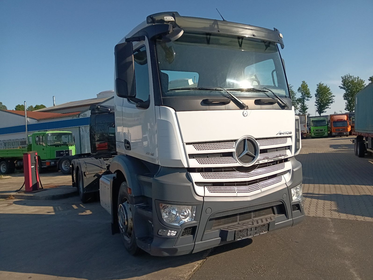 Mercedes-Benz 2545 6x2 Lenk/Lift MEILLER RK2070 Luft/Luft - 캡 새시 트럭 : 사진 1 Mercedes-Benz 2545 6x2 Lenk/Lift MEILLER RK2070 Luft/Luft - 캡 새시 트럭 : 사진 1