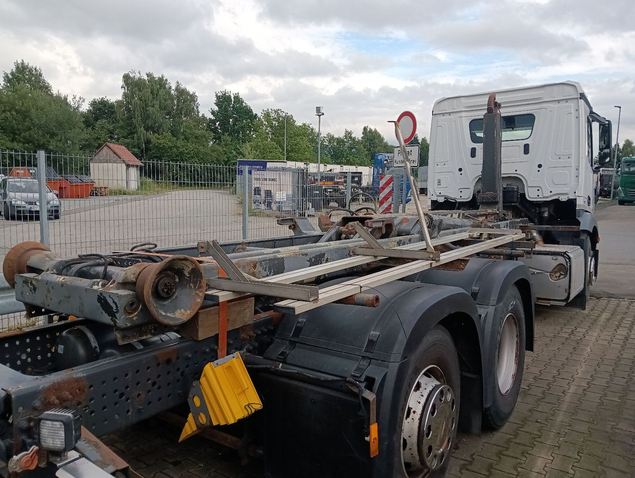 Mercedes-Benz 2545 6x2 Lenk/Lift MEILLER RK2070 Luft/Luft - 캡 새시 트럭 : 사진 3 Mercedes-Benz 2545 6x2 Lenk/Lift MEILLER RK2070 Luft/Luft - 캡 새시 트럭 : 사진 3