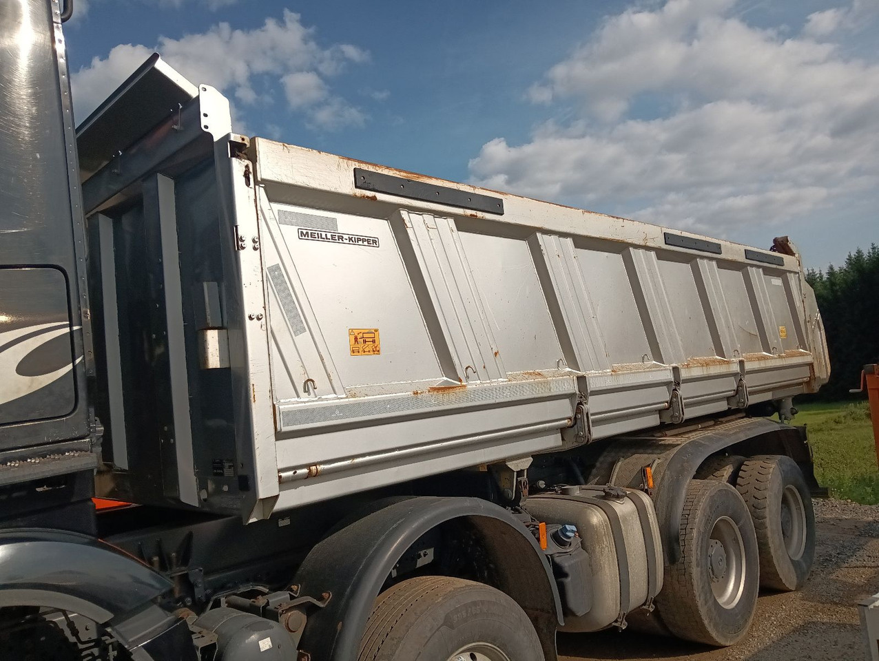 Mercedes-Benz AROCS 3246 8x4 MEILLER 3-Seiten Bordmatic SCHALT - 덤프트럭 : 사진 4 Mercedes-Benz AROCS 3246 8x4 MEILLER 3-Seiten Bordmatic SCHALT - 덤프트럭 : 사진 4
