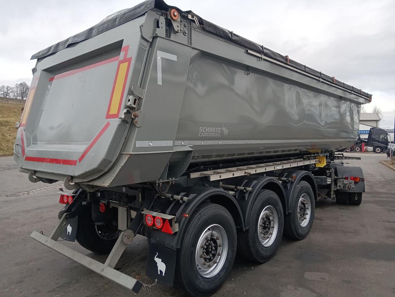 Schmitz Cargobull SKI24-7.2 SR HARDOX 27,5m3 FullOption 6348kg TÜV - 덤프 세미 트레일러 : 사진 3 Schmitz Cargobull SKI24-7.2 SR HARDOX 27,5m3 FullOption 6348kg TÜV - 덤프 세미 트레일러 : 사진 3