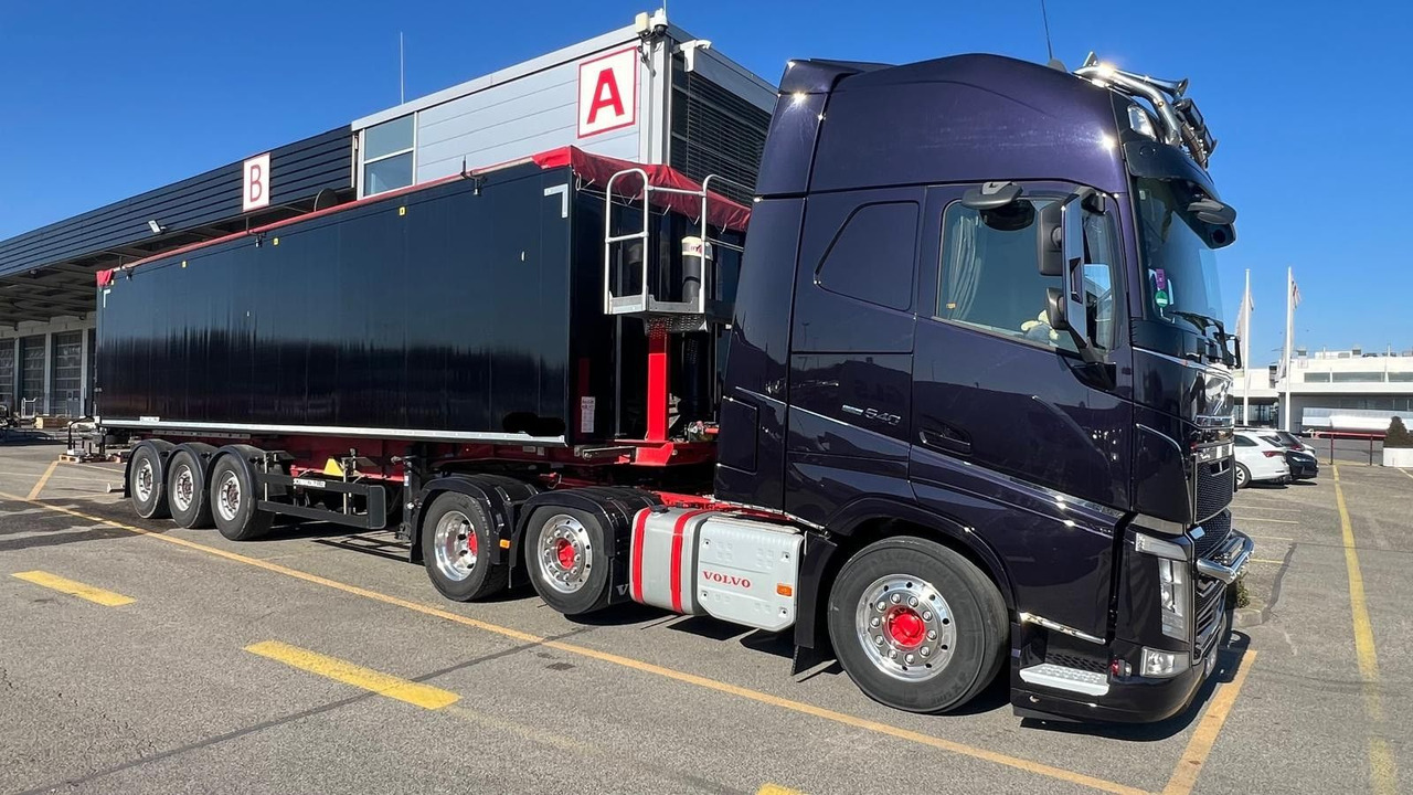 Schwarzmüller K-Serie ALU 54m3 Getreide 6250kg TopZustand - 덤프 세미 트레일러 : 사진 4 Schwarzmüller K-Serie ALU 54m3 Getreide 6250kg TopZustand - 덤프 세미 트레일러 : 사진 4