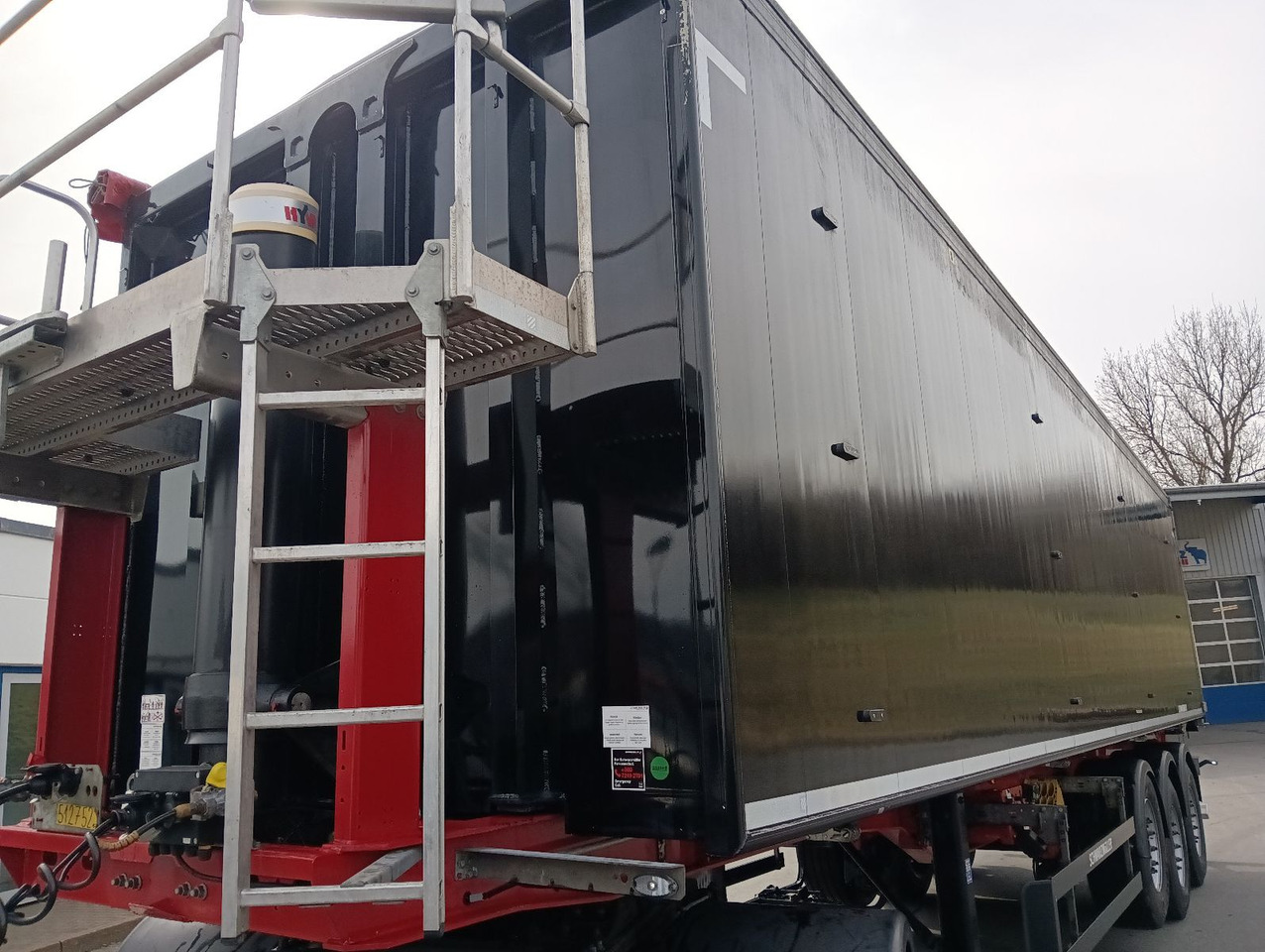 Schwarzmüller K-Serie ALU 54m3 Getreide 6250kg TopZustand - 덤프 세미 트레일러 : 사진 3 Schwarzmüller K-Serie ALU 54m3 Getreide 6250kg TopZustand - 덤프 세미 트레일러 : 사진 3