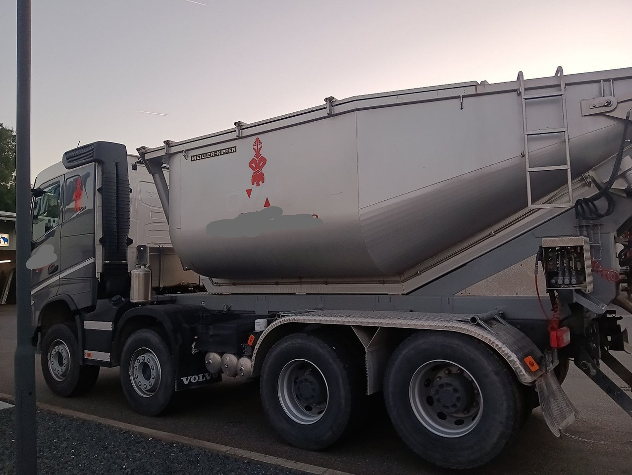 Volvo FH500 8x4R RETARDER LIFT MEILLER-Asphalt FunkAHK - 덤프트럭 : 사진 3 Volvo FH500 8x4R RETARDER LIFT MEILLER-Asphalt FunkAHK - 덤프트럭 : 사진 3