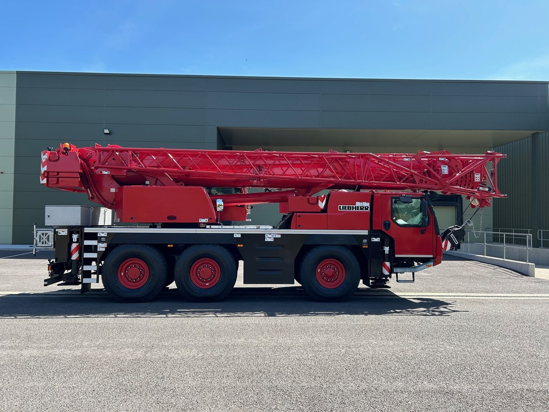 LIEBHERR LTM1060-3.1 with only 5,090 kms from New - 전천후 지형 크레인 : 사진 5 LIEBHERR LTM1060-3.1 with only 5,090 kms from New - 전천후 지형 크레인 : 사진 5
