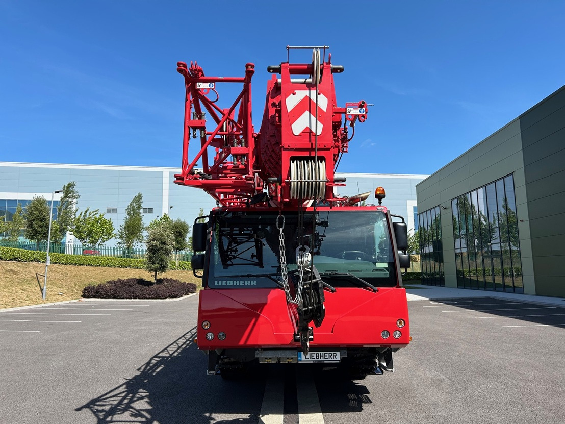LIEBHERR LTM1060-3.1 with only 5,090 kms from New - 전천후 지형 크레인 : 사진 3 LIEBHERR LTM1060-3.1 with only 5,090 kms from New - 전천후 지형 크레인 : 사진 3