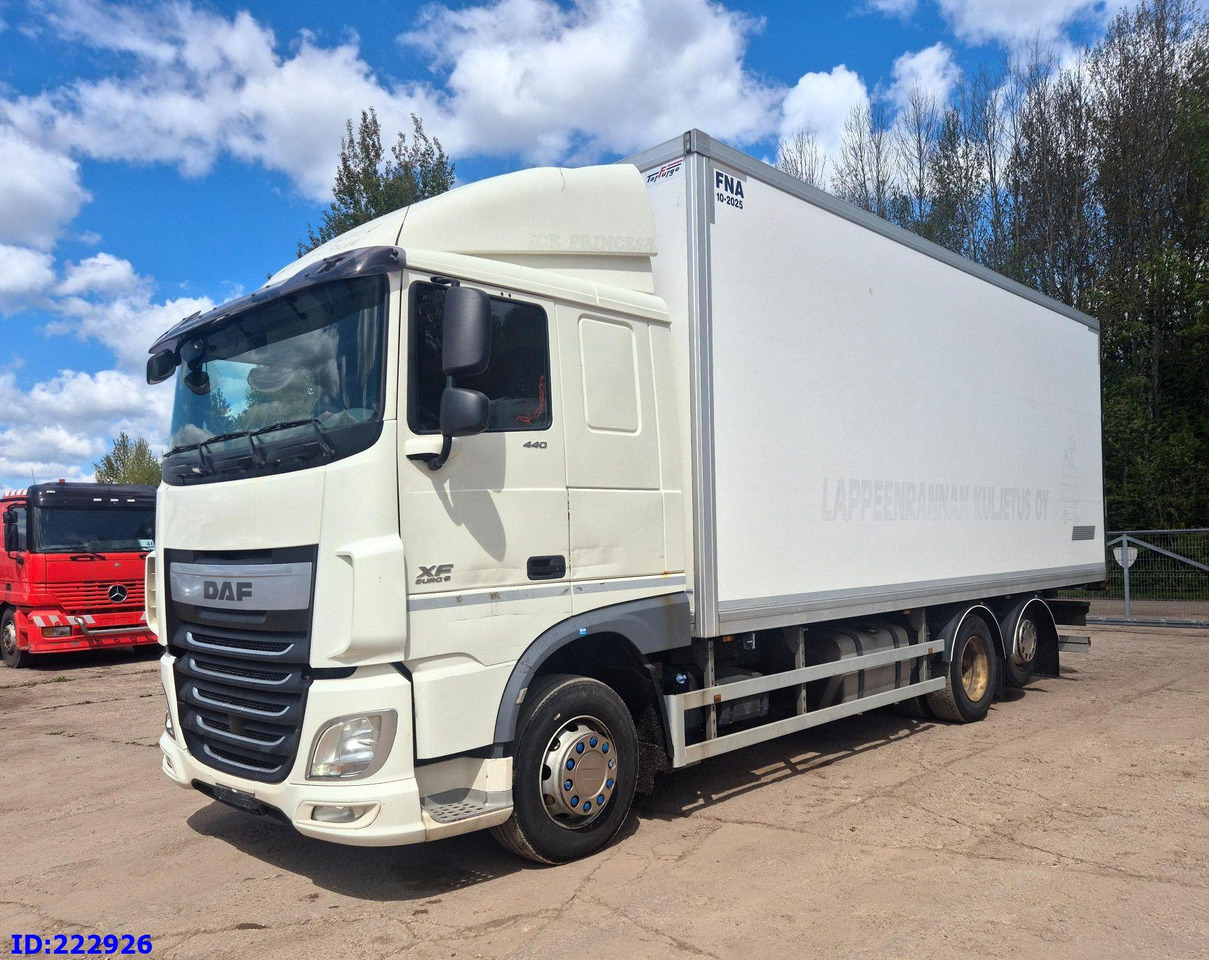 DAF XF 106 440 FAR 6x2 Euro6 - 등온 트럭 : 사진 4 DAF XF 106 440 FAR 6x2 Euro6 - 등온 트럭 : 사진 4