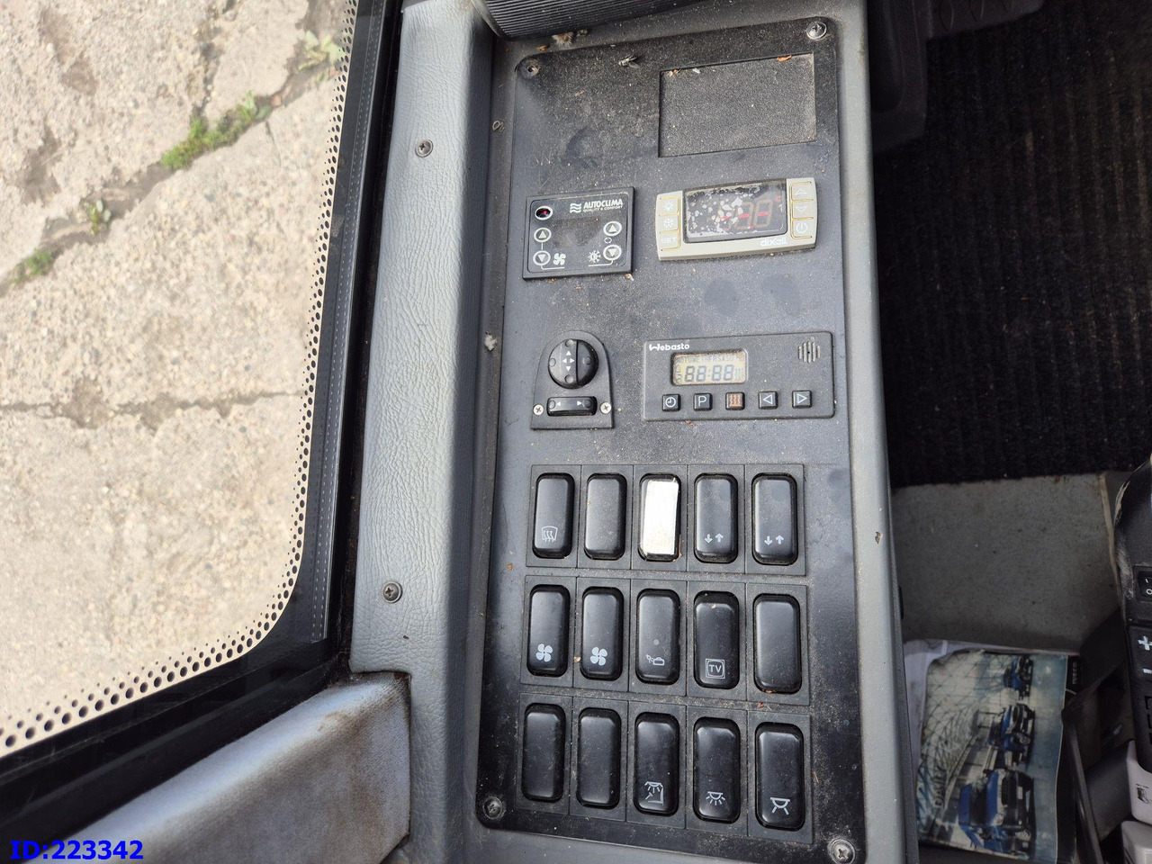 소형 버스, 대형 버스 IVECO Rosero Euro5 34-Place (Gearbox defekt) : 사진 11 소형 버스, 대형 버스 IVECO Rosero Euro5 34-Place (Gearbox defekt) : 사진 11