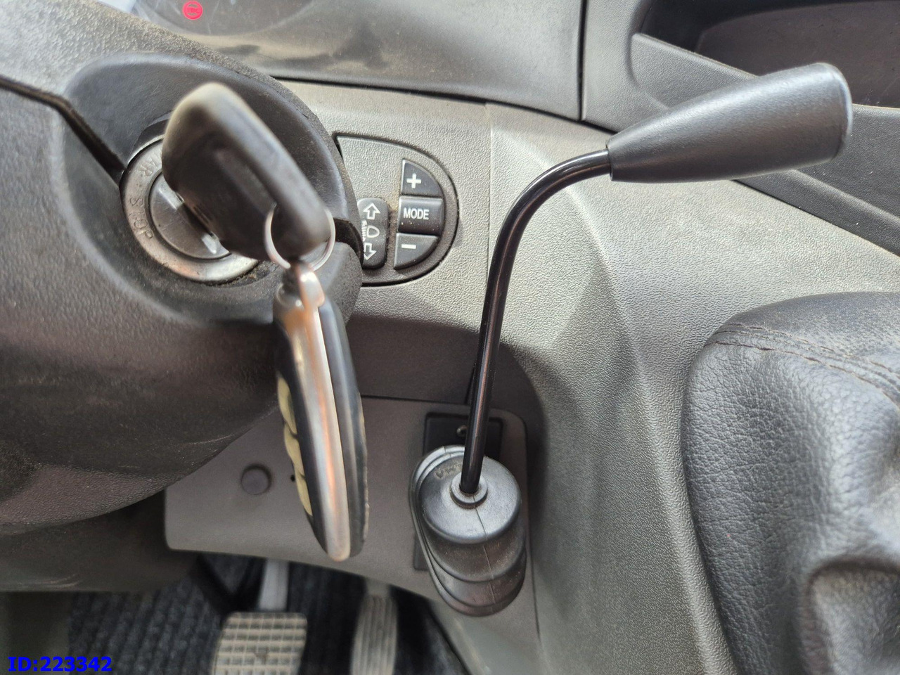 소형 버스, 대형 버스 IVECO Rosero Euro5 34-Place (Gearbox defekt) : 사진 12 소형 버스, 대형 버스 IVECO Rosero Euro5 34-Place (Gearbox defekt) : 사진 12