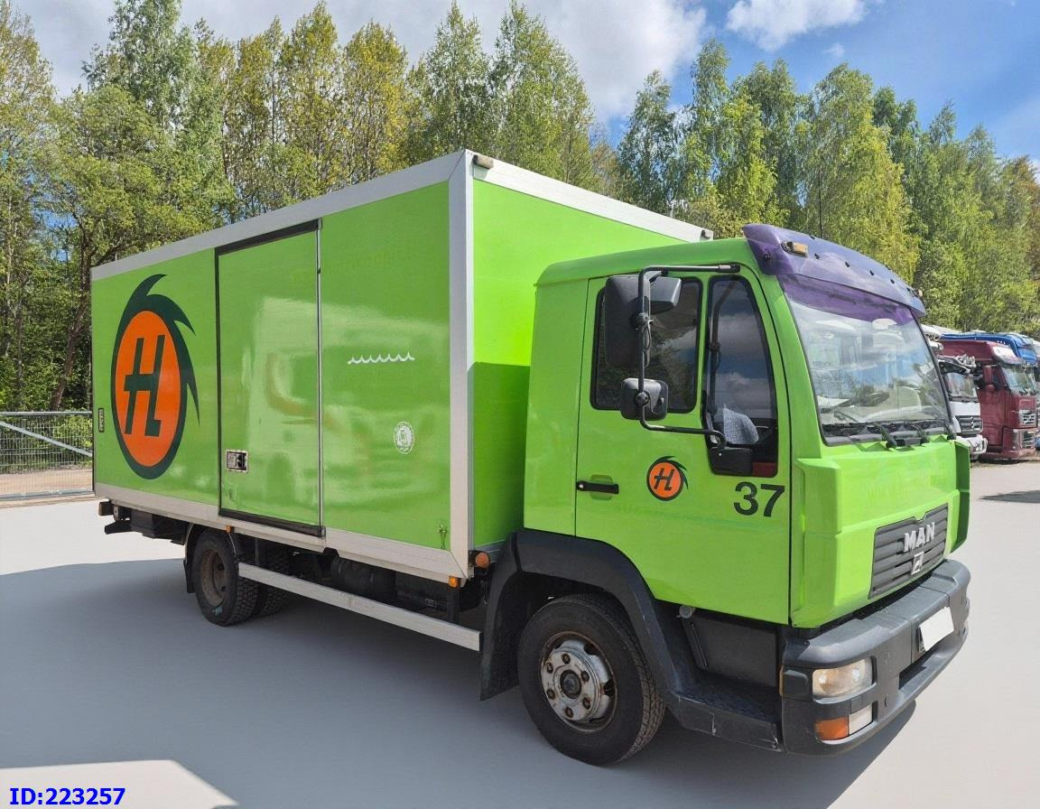 MAN LE 8.150 Manual 139tkm ONLY - 박스 트럭 : 사진 4 MAN LE 8.150 Manual 139tkm ONLY - 박스 트럭 : 사진 4