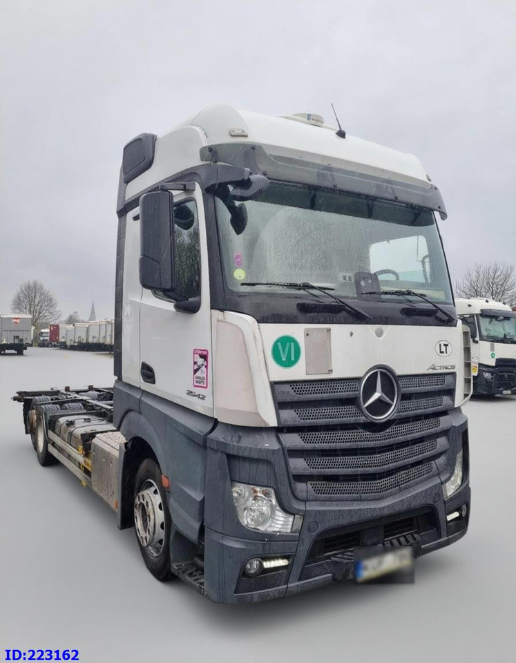 MERCEDES-BENZ Actros 2542 BDF 6x2 Euro6 - 캡 새시 트럭 : 사진 2 MERCEDES-BENZ Actros 2542 BDF 6x2 Euro6 - 캡 새시 트럭 : 사진 2